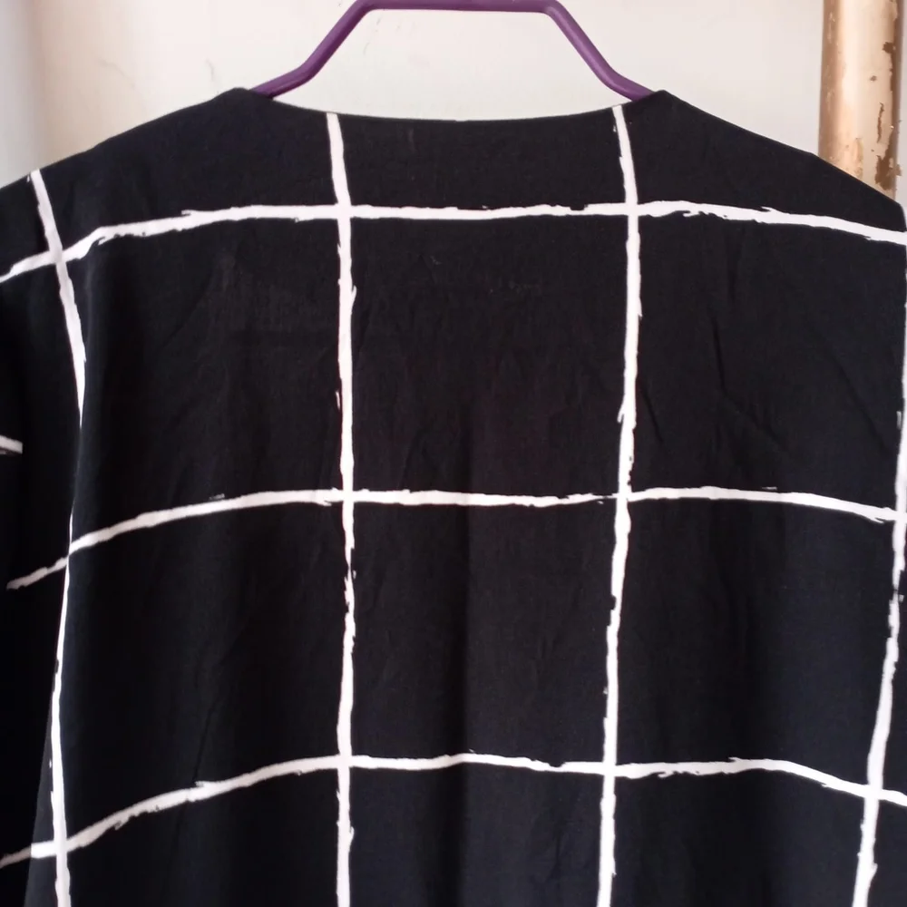 Black and White Jacket - Picture 14 of 14